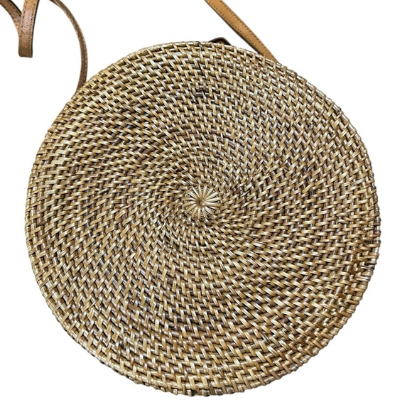 Round Woven Rattan Crossbody Bag - Picture 6 of 9